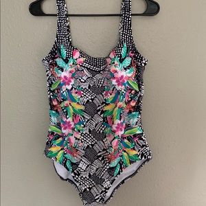 NWOT Lands Ends One Piece w/ Tummy Control